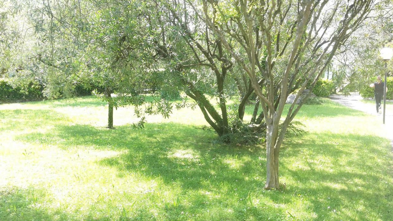 Appartamento Lido 'With Parking Space Included' Toscolano Maderno Exterior photo